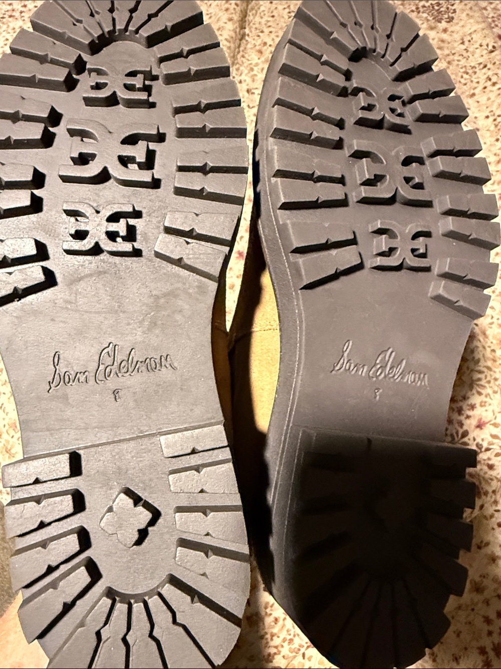 Sam Edelman chelsea boots - Picture 4 of 4